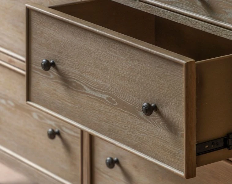 Artisan 7 Drawer Chest